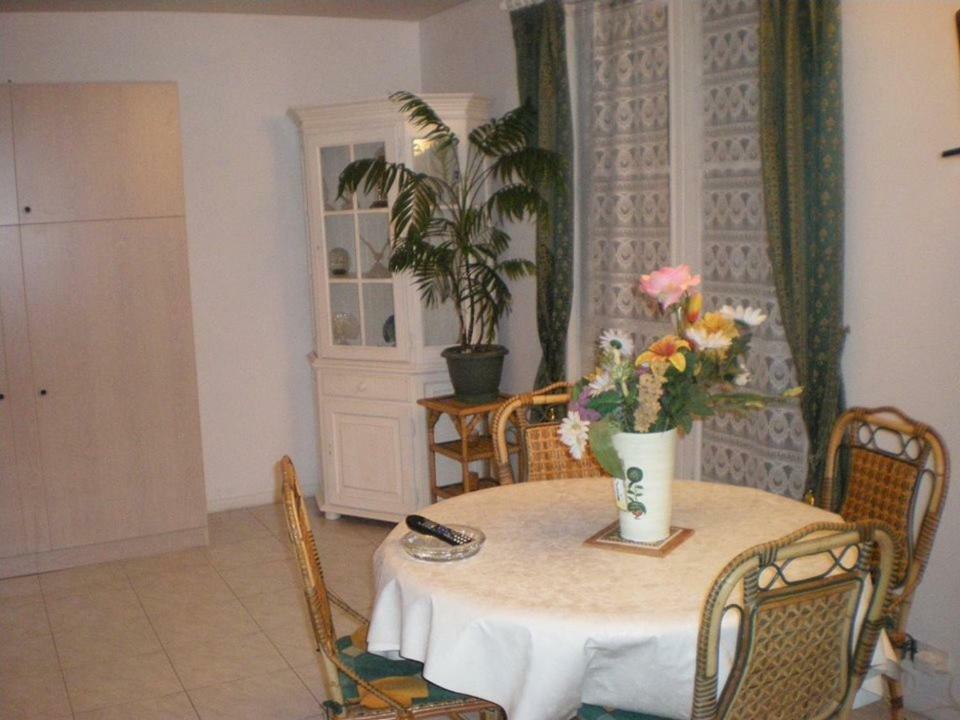 Les Fontaines Saint Leonard Apartman Honfleur Kültér fotó